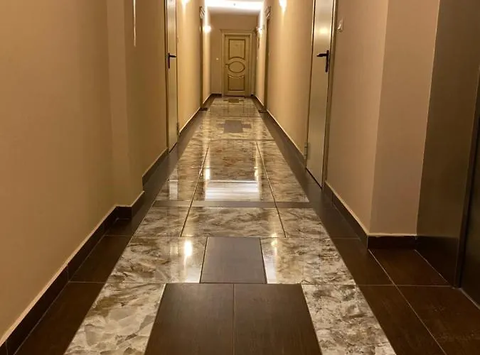 Aphrodite Gardens D208, * Σάνι Μπιτς