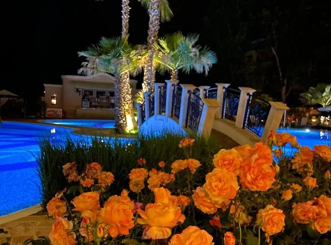 Aphrodite Gardens D208, Διαμέρισμα *