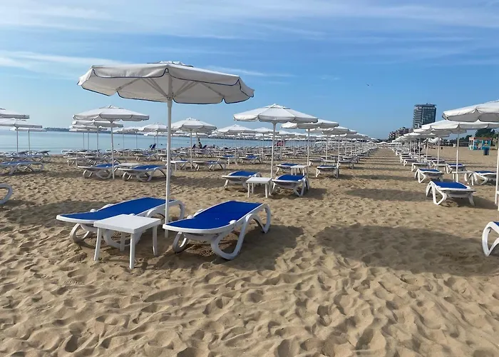 Aphrodite Gardens D208, Διαμέρισμα *