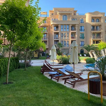 Aphrodite Gardens D208, Apartament *